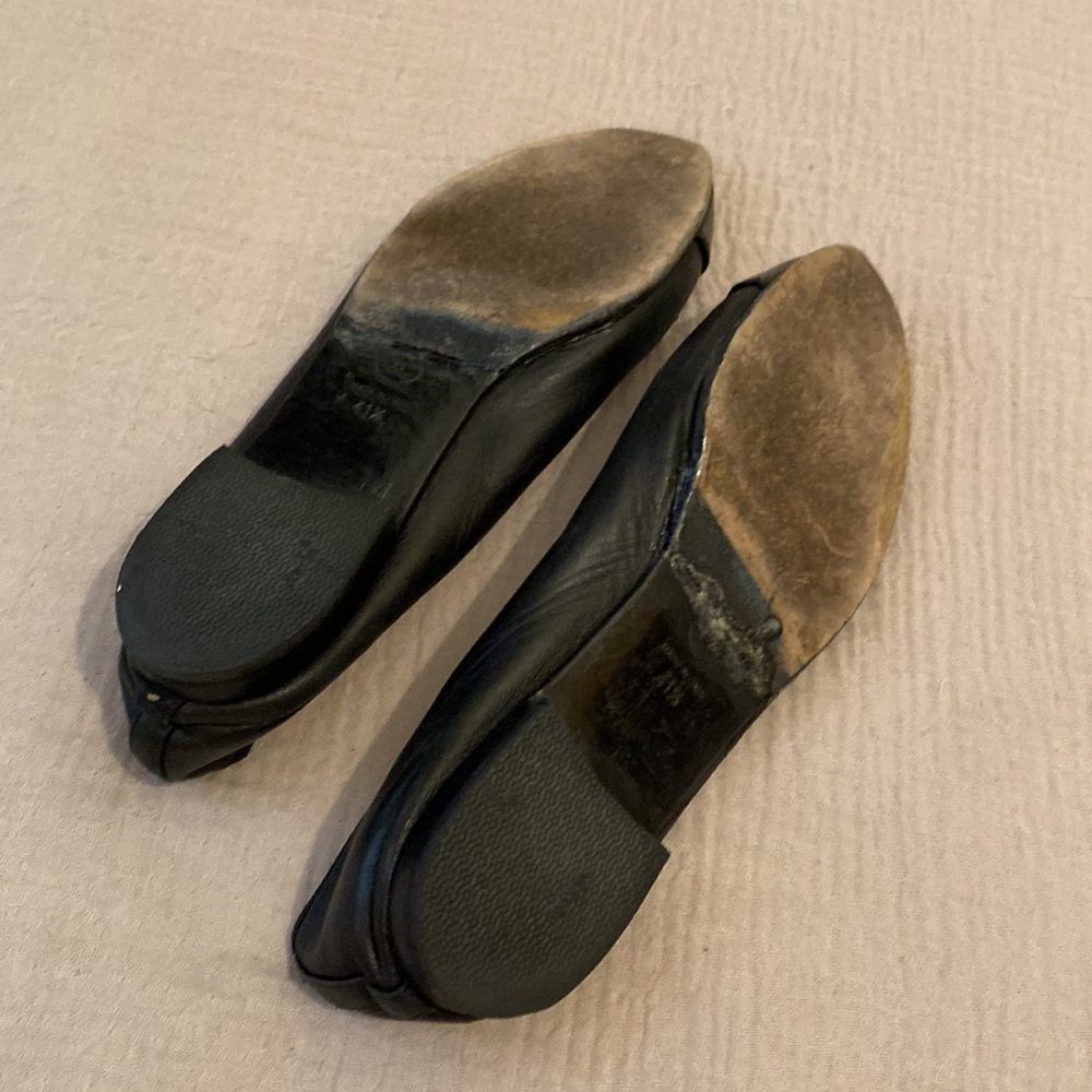 Chanel Black Leather Flats with Bow Detail. Size 41 1/2 - Picture 8 of 11